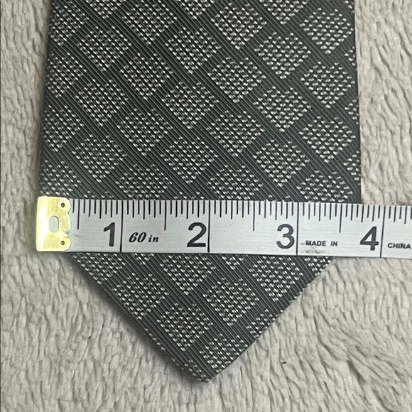 Giorgio Armani Grey Green Geometric Tie made in Italy - Picture 5 of 6
